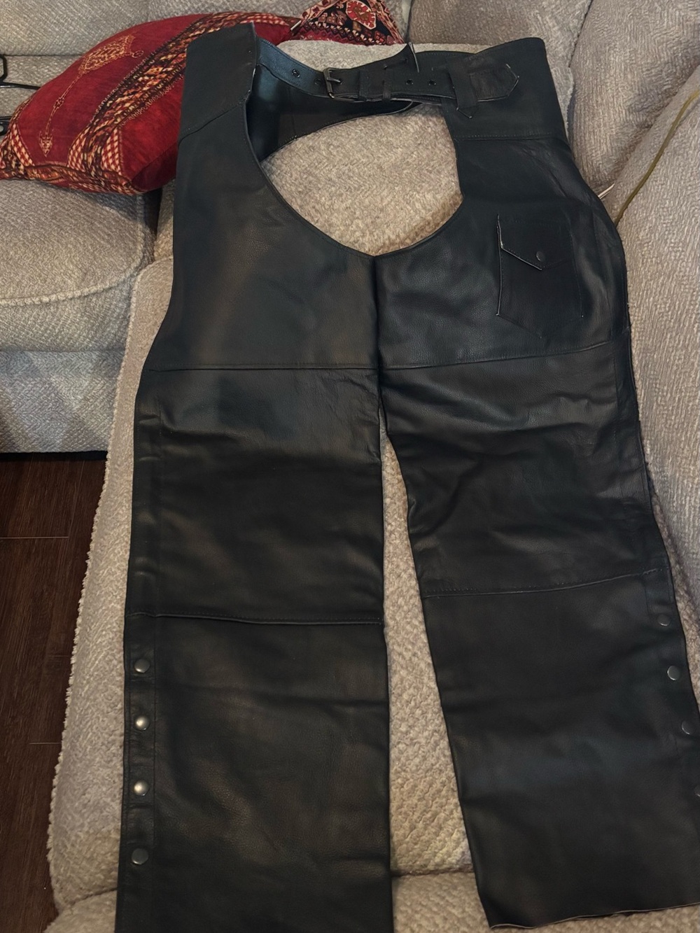 HWK Genuine Leather Motorcycle Chaps Men’s Size 42 Black Riding Chaps 32” Inseam